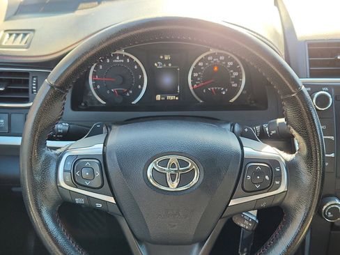 Used 2016 Toyota Camry SE image 21
