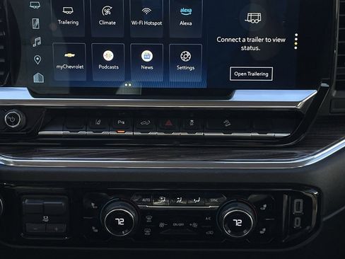 Used 2024 Chevrolet Silverado 2500 LT w/ Texas Edition image 17