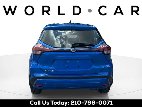 Certified 2025 Nissan Kicks Play S FWD image 4