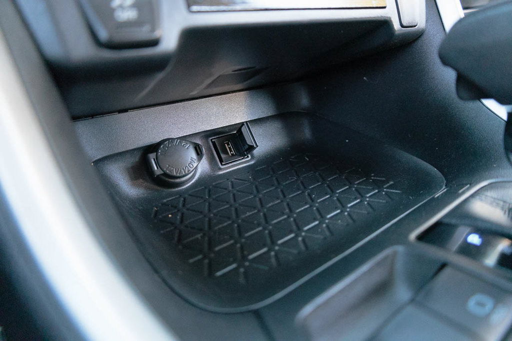 Used 2021 Toyota RAV4 XLE w/ Convenience Package AWD/4WD image 29