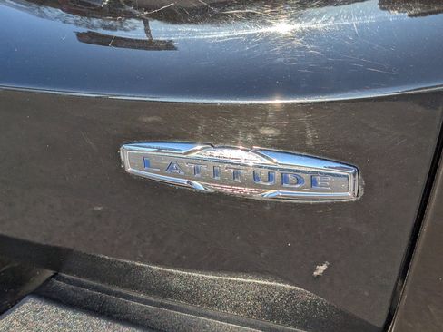 Used 2019 Jeep Renegade Latitude image 7