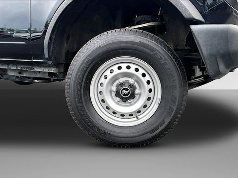 Used 2022 Ford Bronco 2-Door AWD/4WD image 2