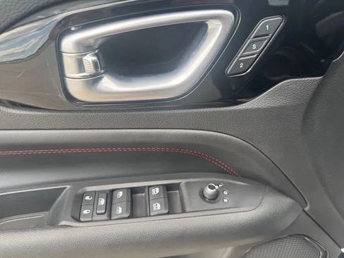 Used 2022 Jeep Compass Trailhawk w/ Trailhawk Elite Group AWD/4WD image 12