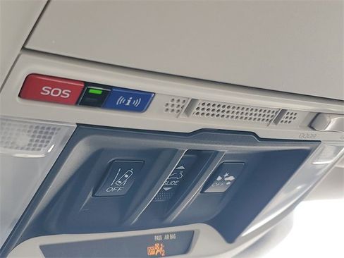 Certified 2023 Subaru Forester Limited image 32