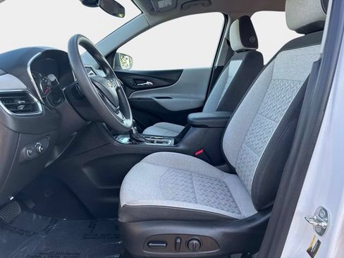 Used 2023 Chevrolet Equinox LS w/ LS Convenience Package FWD image 17