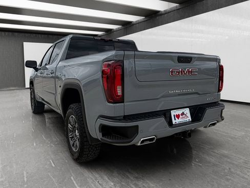 Used 2024 GMC Sierra 1500 AT4 w/ Technology Package AWD/4WD image 3