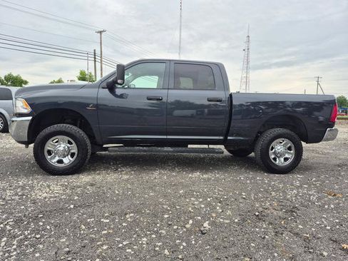 Used 2017 RAM 2500 Tradesman w/ Chrome Appearance Group AWD/4WD image 4
