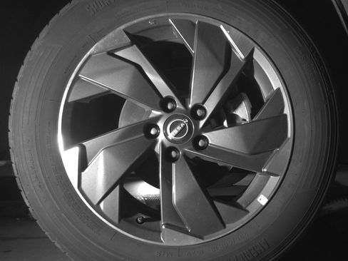 Used 2025 Nissan Rogue SV FWD image 13