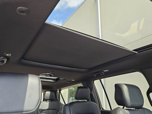 New 2026 Jeep Grand Wagoneer L Limited AWD/4WD image 9
