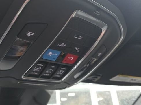 Used 2022 Jeep Wagoneer Series III w/ Premium Group I image 16