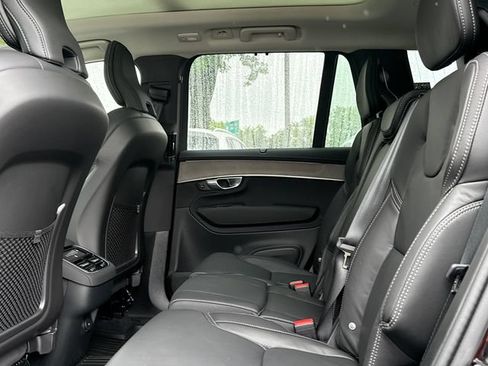 Used 2026 Volvo XC90 B6 Ultra w/ Protection Package AWD/4WD image 40