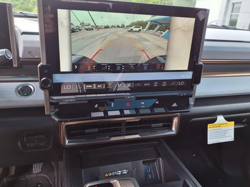 New 2025 GMC Hummer EV 3X image 9