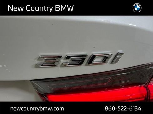 Used 2021 BMW 330i xDrive Sedan w/ Premium Package AWD/4WD image 11