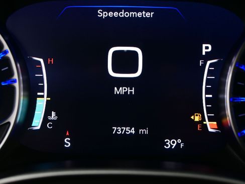 Used 2022 Chrysler Pacifica Touring-L FWD image 27