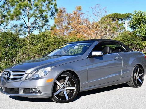 Used 2011 Mercedes-Benz E 350 Cabriolet image 2