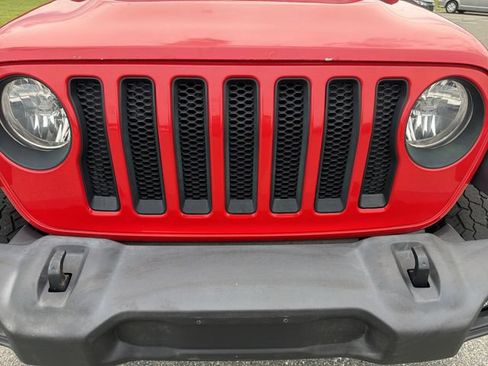 Used 2018 Jeep Wrangler Unlimited Sport S AWD/4WD image 32