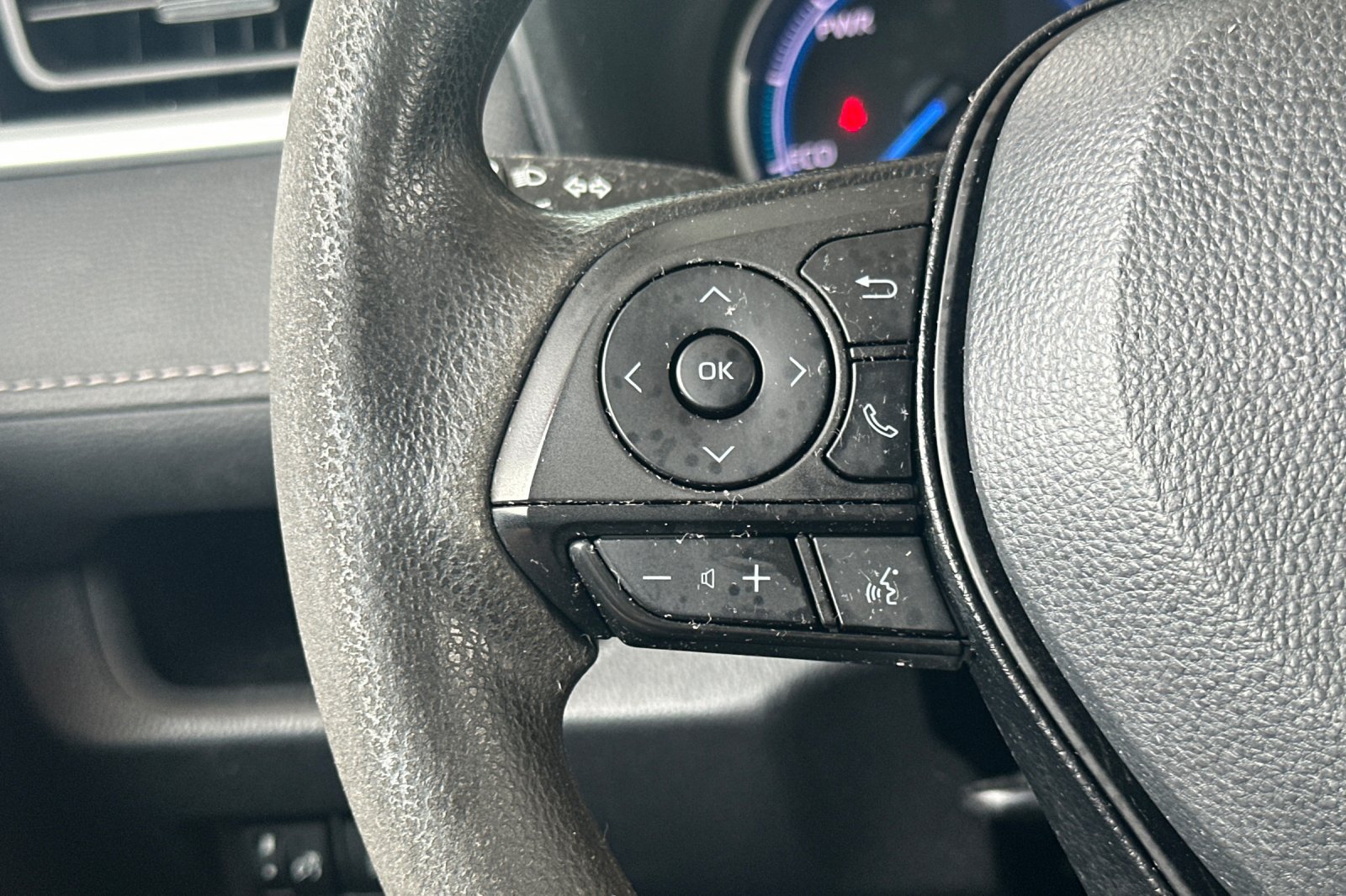 Certified 2023 Toyota RAV4 LE AWD/4WD image 27