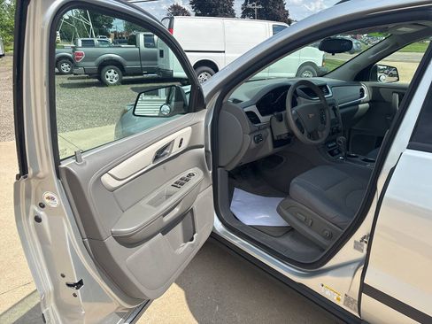 Used 2015 Chevrolet Traverse LS AWD/4WD image 11