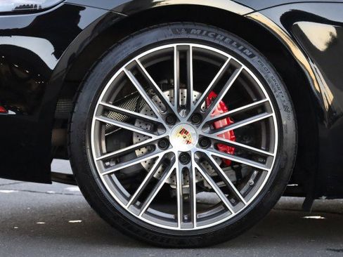 Used 2018 Porsche 718 Boxster S image 57