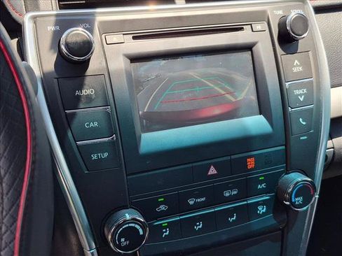 Used 2016 Toyota Camry SE FWD image 9