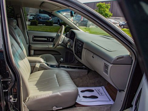 Used 1996 Chevrolet Impala SS RWD image 18