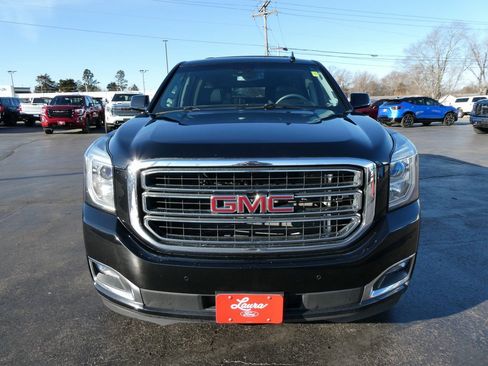 Used 2016 GMC Yukon XL SLT w/ Open Road Package image 9