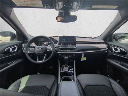 New 2026 Jeep Compass Latitude AWD/4WD image 14