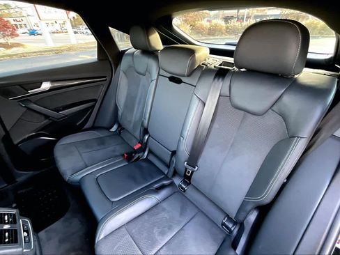 Used 2022 Audi SQ5 Premium image 20