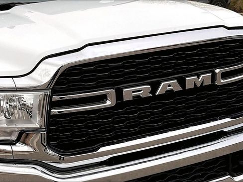 Used 2024 RAM 2500 Big Horn image 27