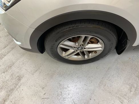 Used 2018 Hyundai Santa Fe Sport w/ 2.4L Value Package 02 AWD/4WD image 11