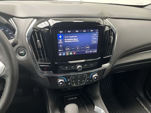 Certified 2023 Chevrolet Traverse LT image 18