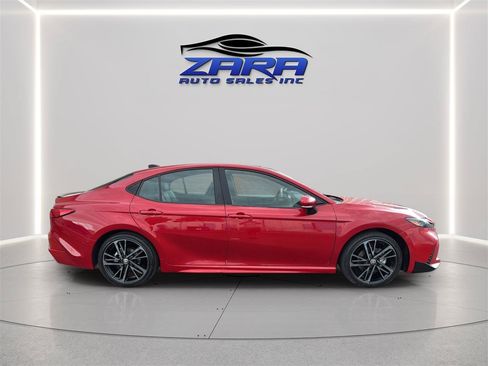 Used 2025 Toyota Camry XSE w/ Premium Package AWD/4WD image 7