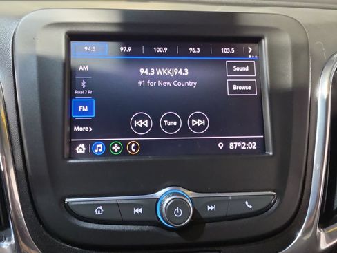 Used 2020 Chevrolet Equinox LT FWD image 12