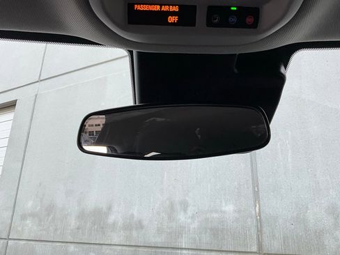 Used 2025 Chevrolet Trax LT image 17