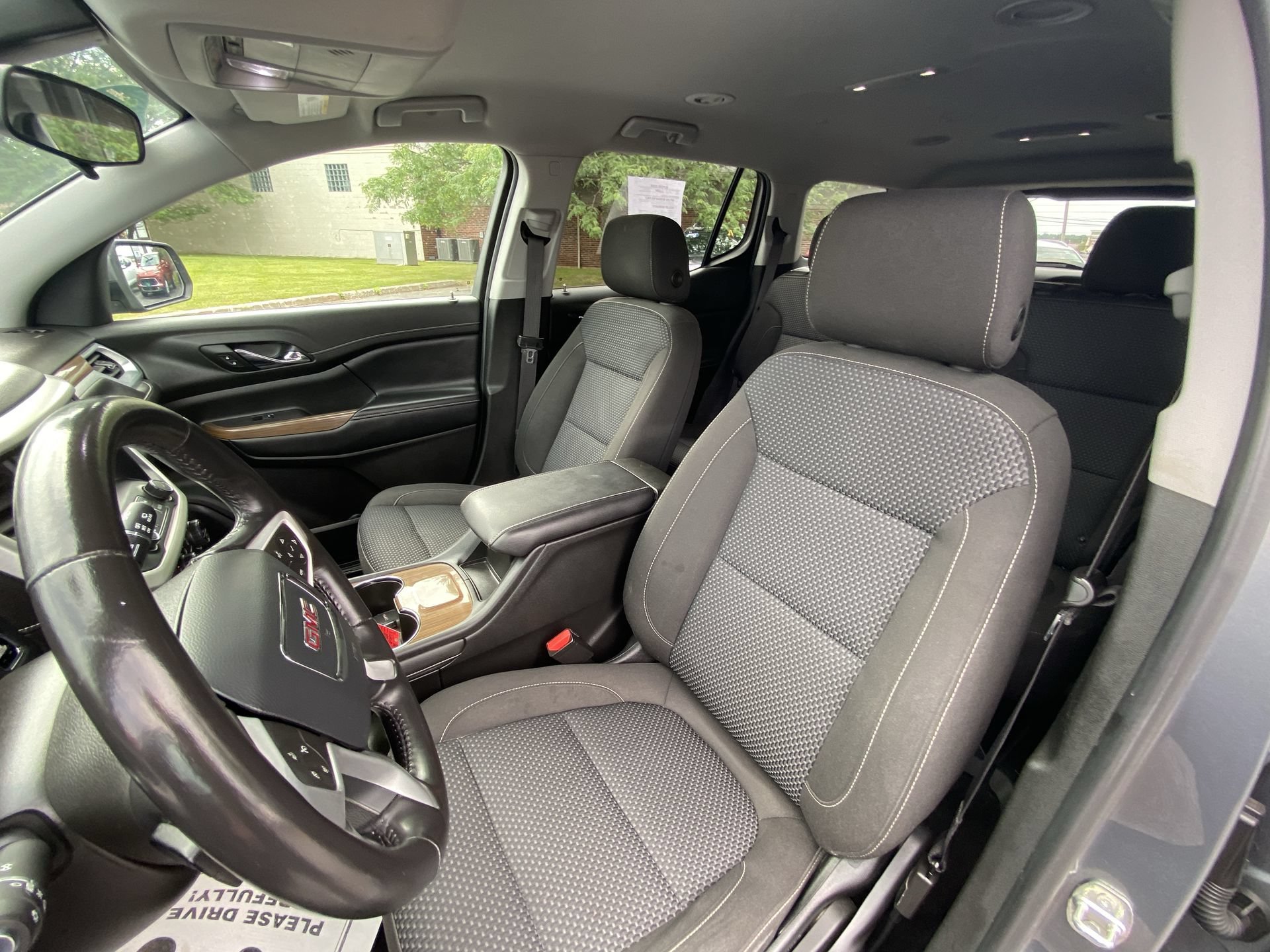 Used 2020 GMC Acadia SLE FWD image 19