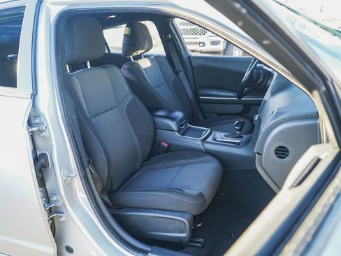 Used 2022 Dodge Charger SXT image 11