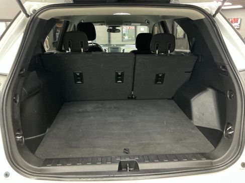 Used 2018 Chevrolet Equinox LS image 21