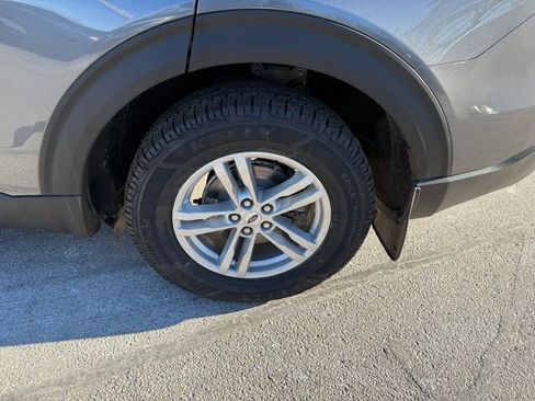 Used 2022 Ford Explorer XLT w/ Equipment Group 202A image 22