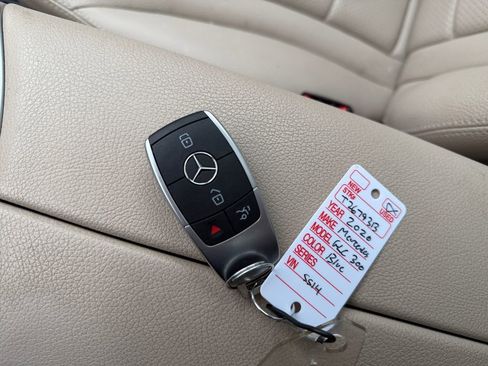 Used 2020 Mercedes-Benz GLC 300 4MATIC image 31