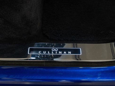 Used 2021 Rolls-Royce Cullinan Black Badge AWD/4WD image 13