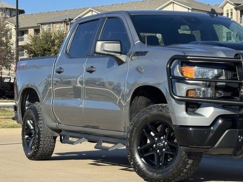 Used 2023 Chevrolet Silverado 1500 Custom Trail Boss w/ LPO, Dark Essentials Package image 3