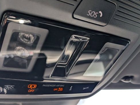 Used 2024 Volkswagen Golf R AWD/4WD image 31