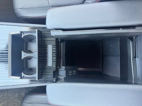 Used 2026 Toyota Sienna XSE FWD image 28