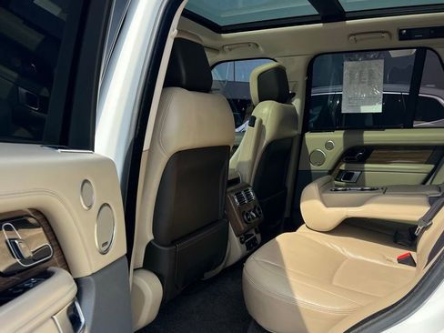 Used 2018 Land Rover Range Rover HSE image 22