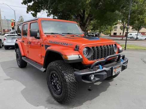 Used 2023 Jeep Wrangler Unlimited Rubicon 4xe AWD/4WD image 5