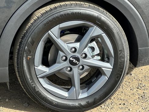 New 2026 Kia K4 FWD image 24