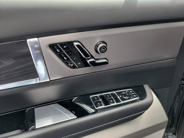 Certified 2026 Cadillac Vistiq Platinum w/ LPO, Floor Liner Package AWD/4WD image 35