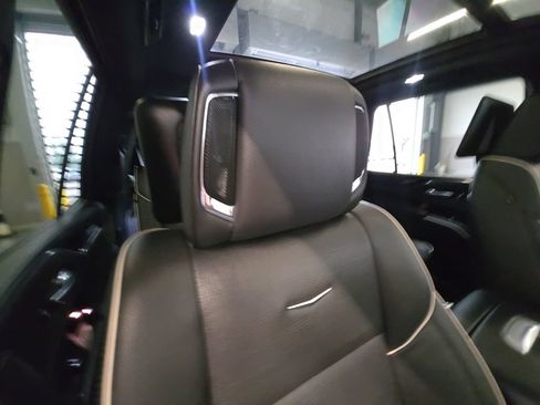 Used 2024 Cadillac Escalade Sport w/ LPO, ONYX Package AWD/4WD image 30