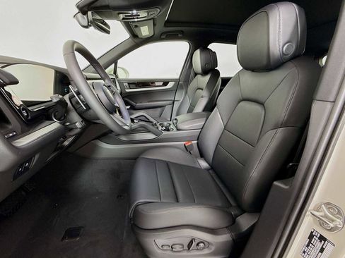 New 2026 Porsche Cayenne image 5