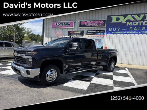 Used 2024 Chevrolet Silverado 3500 LT w/ All Star Edition RWD image 1